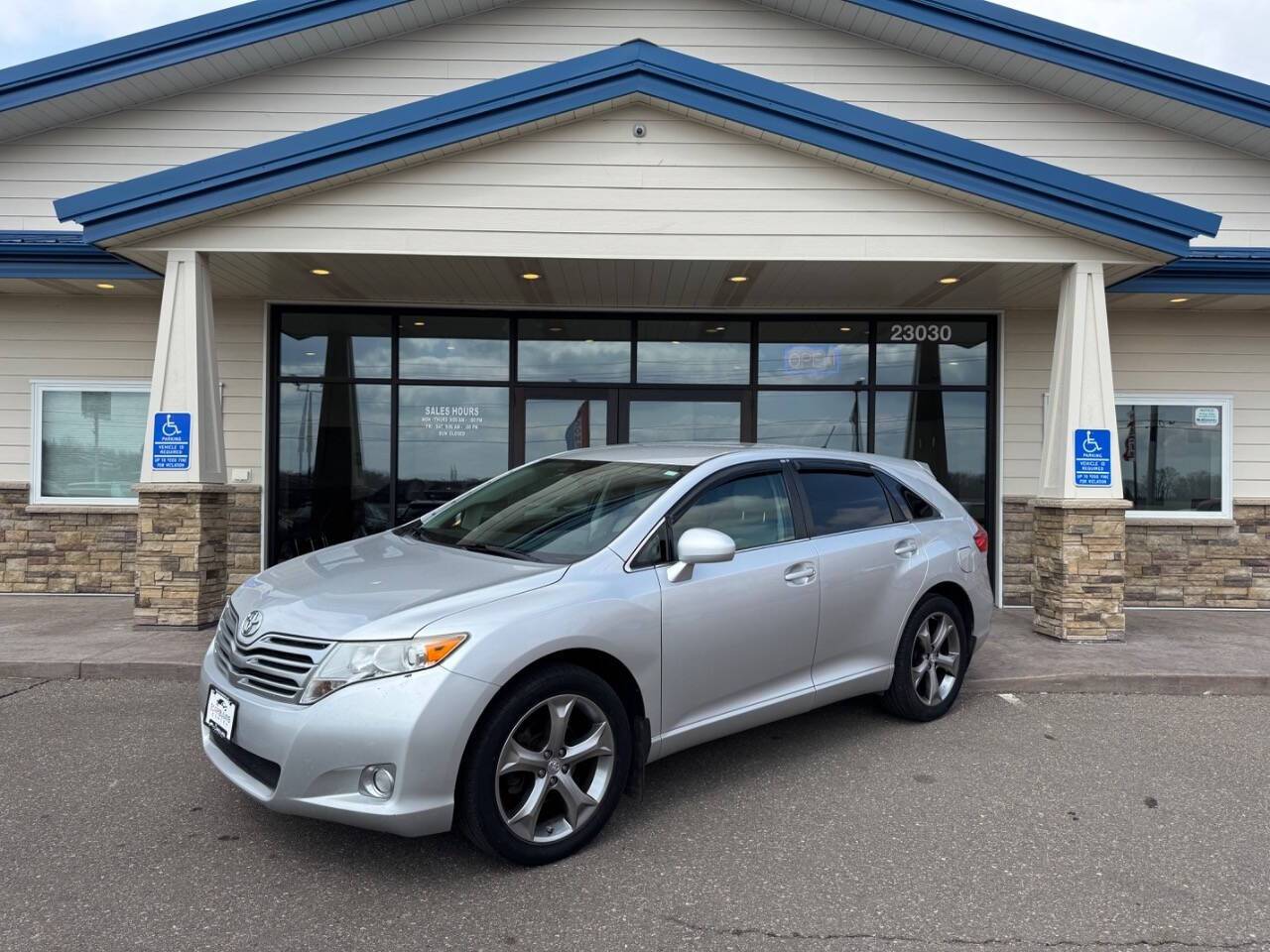 2012 Toyota Venza LE V6 — SUV — 141,620 mi — Loretto, MN