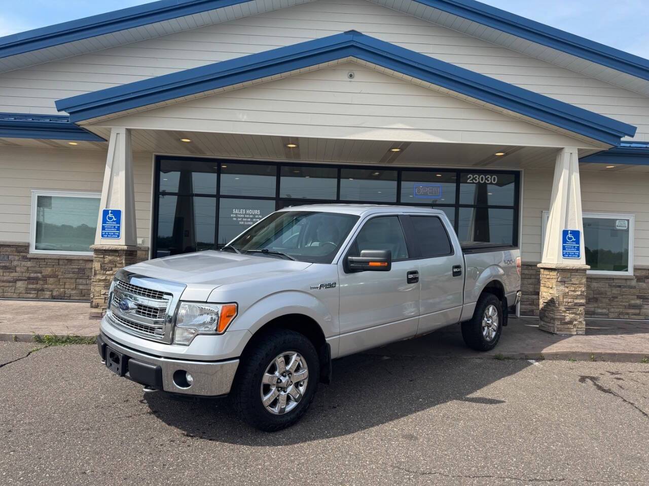 2014 Ford F-150 XLT — Pickup Truck — 139,400 mi — Loretto, MN