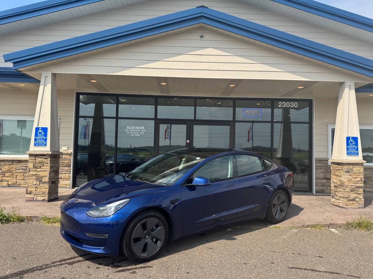 2022 Tesla Model 3 Long Range — Sedan — 75,000 mi — Loretto, MN