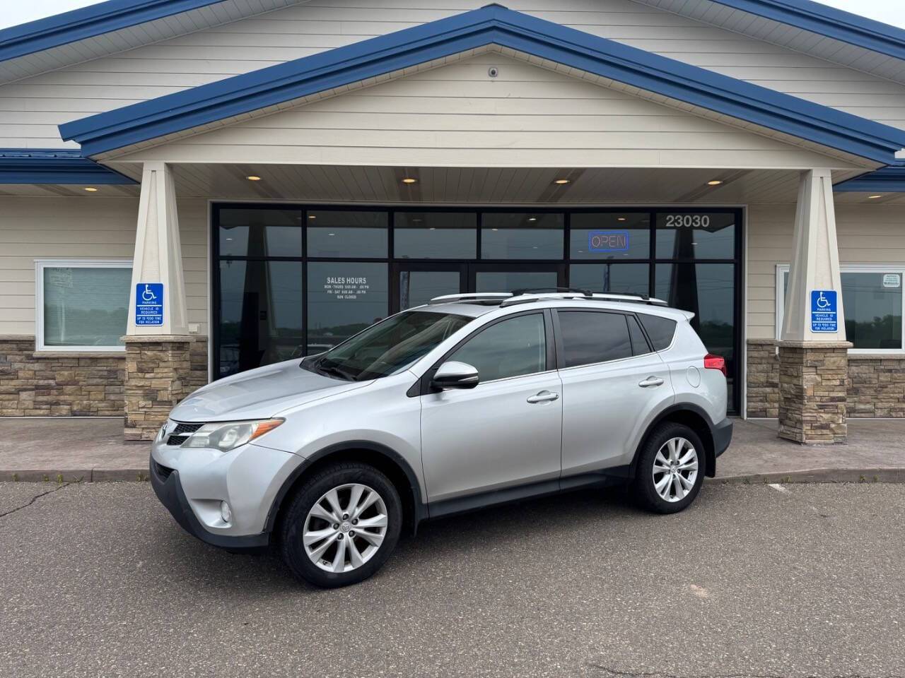 2015 Toyota RAV4 Limited — SUV — 130,082 mi — Loretto, MN