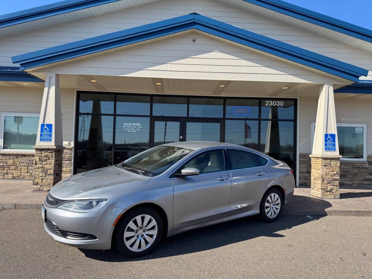 2015 Chrysler 200 LX — Sedan — 66,480 mi — Loretto, MN