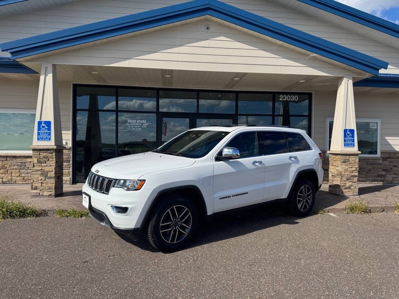 2020 Jeep Grand Cherokee Limited — SUV — 40,200 mi — Loretto, MN