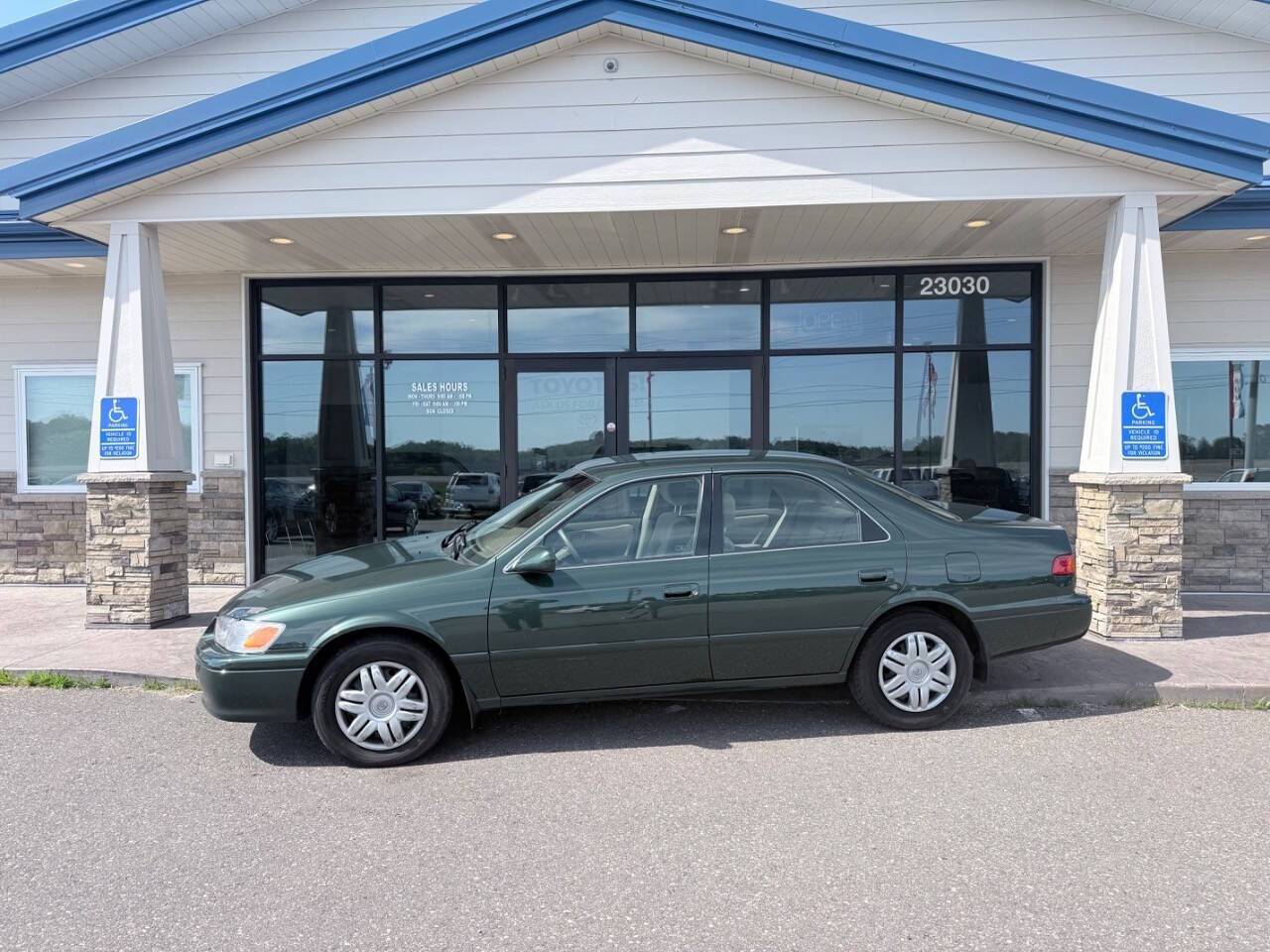 2001 Toyota Camry LE V6