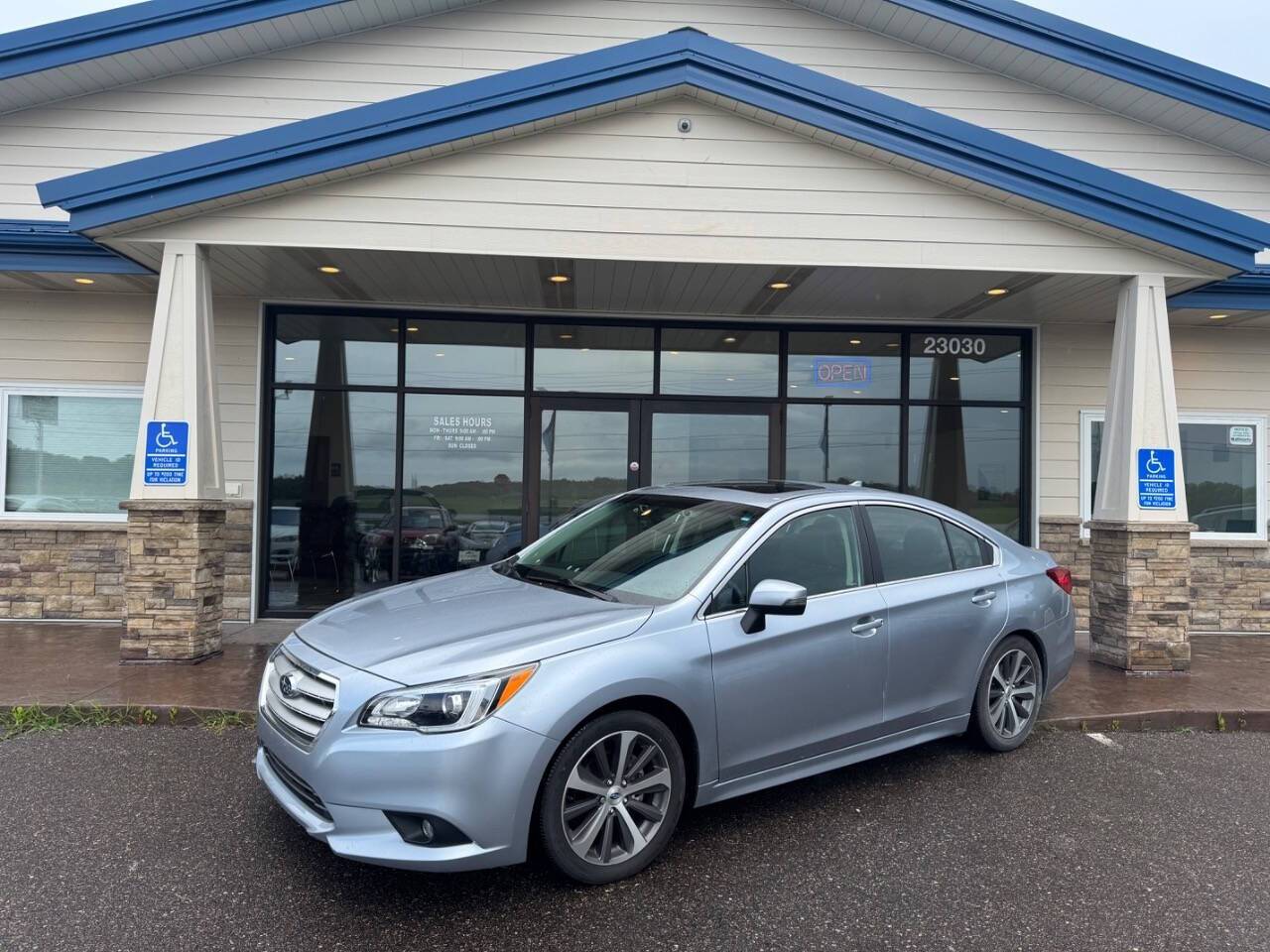 2017 Subaru Legacy 2.5i Limited — Sedan — 23,372 mi — Loretto, MN