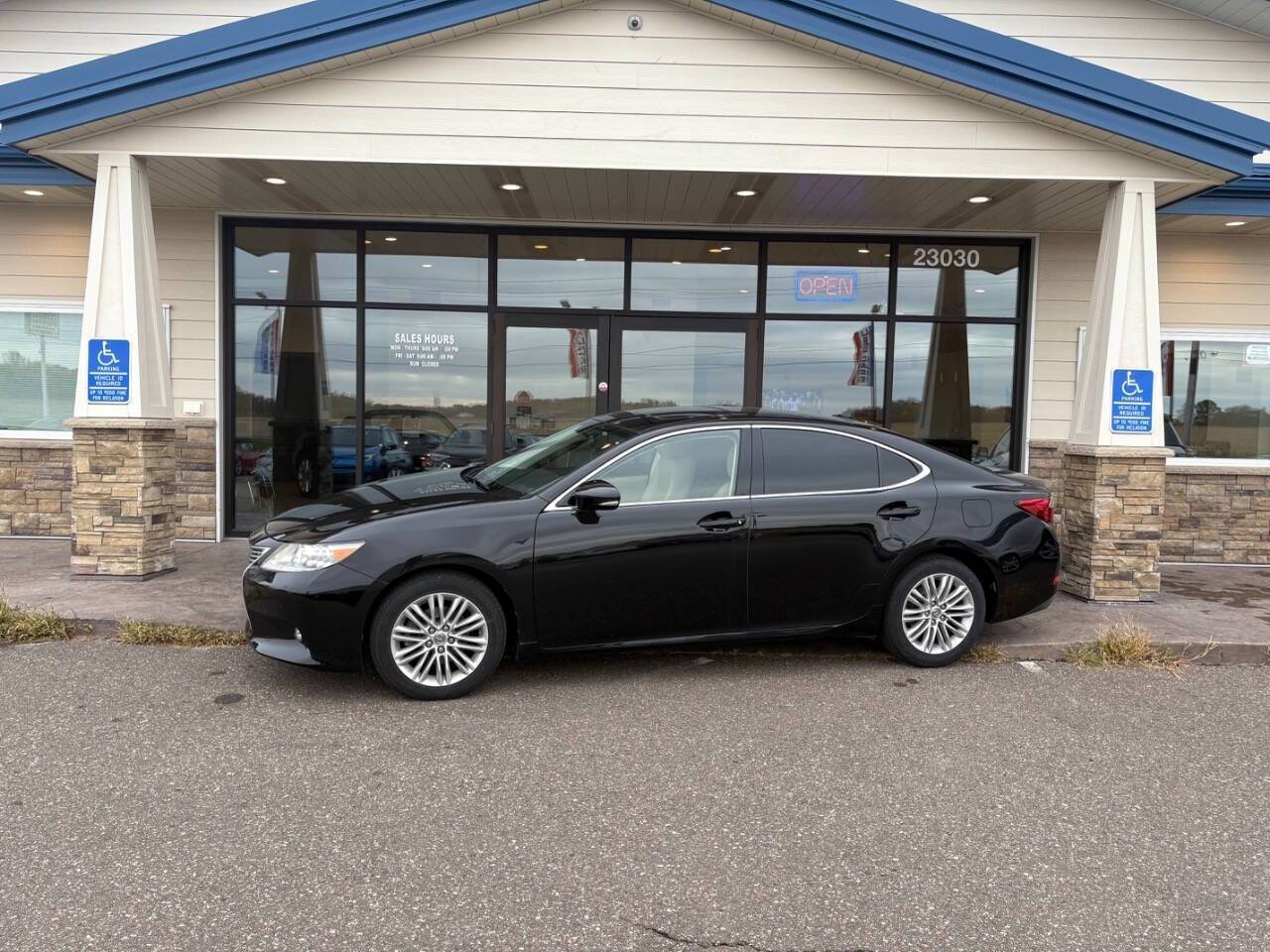 2014 Lexus ES ES 350 — Sedan — 55,593 mi — Loretto, MN