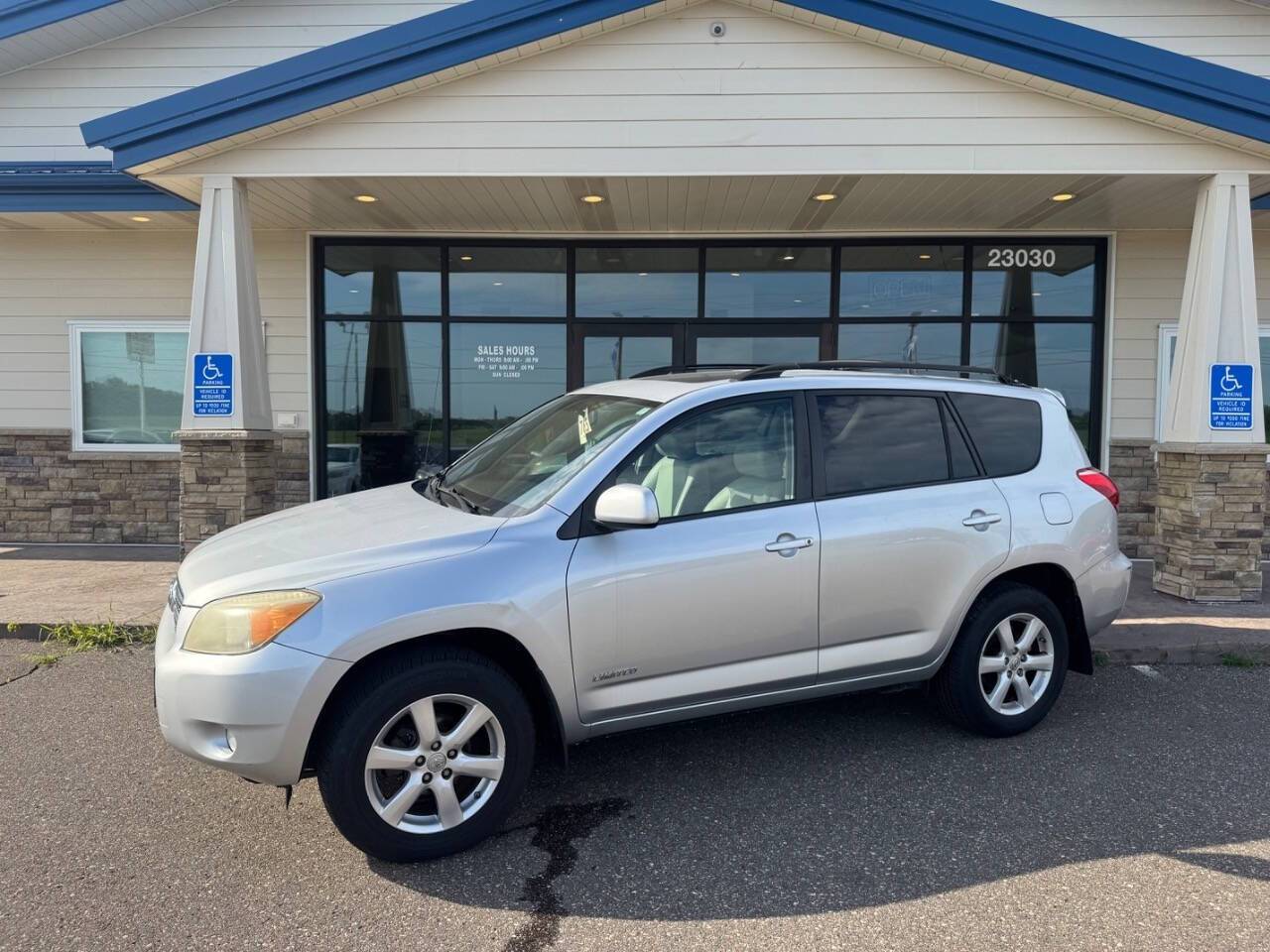 2006 Toyota RAV4 Limited — SUV — 127,360 mi — Loretto, MN