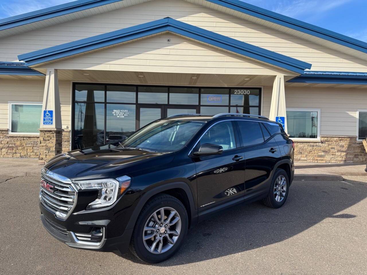 2024 GMC Terrain SLT — SUV — 22,500 mi — Loretto, MN