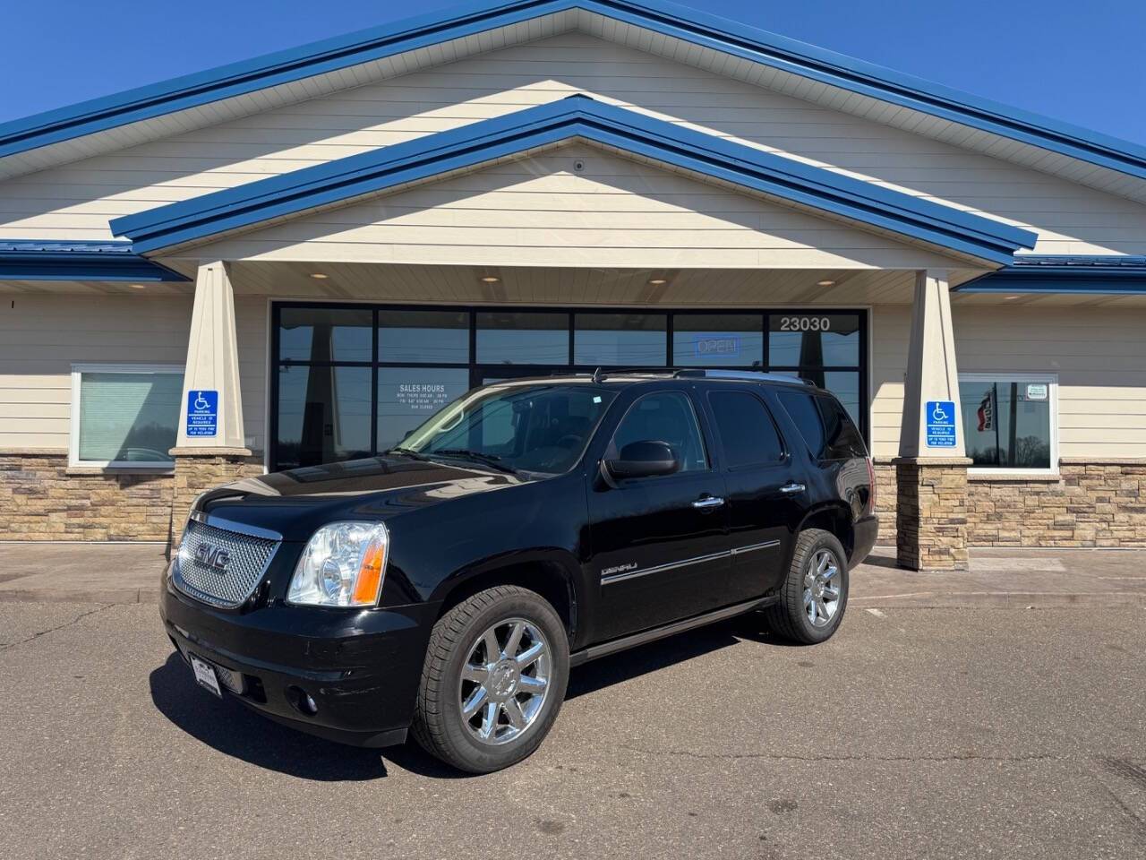 2013 GMC Yukon Denali — SUV — 50,500 mi — Loretto, MN