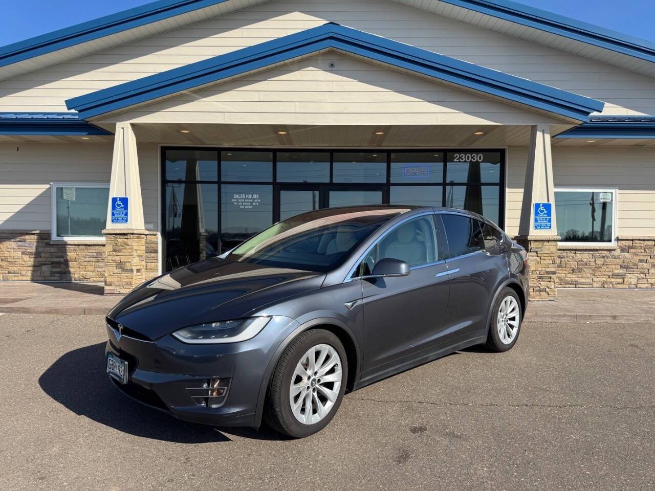 2018 Tesla Model X 100D — SUV — 44,750 mi — Loretto, MN