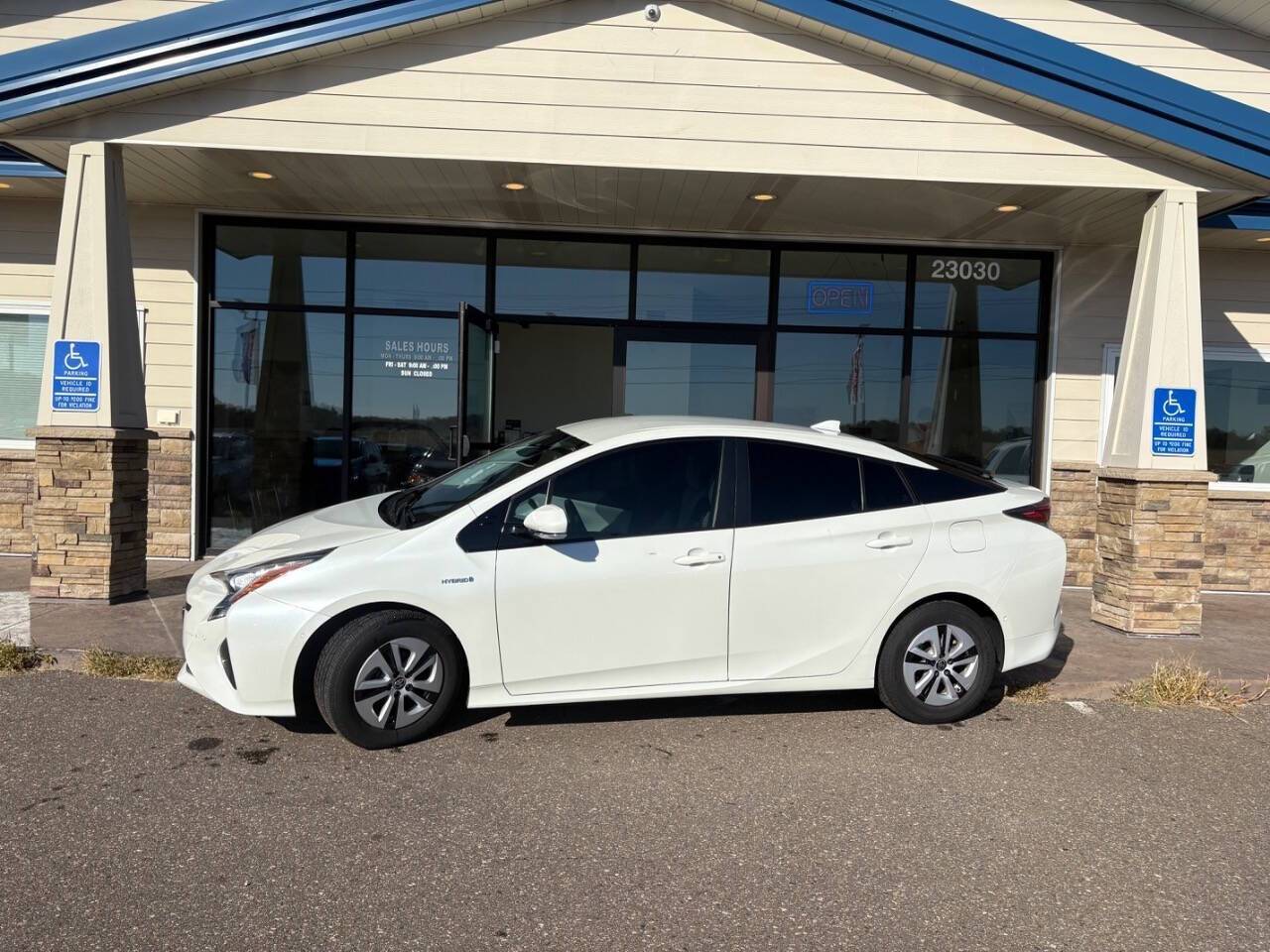 2017 Toyota Prius Two — Hatchback — 38,055 mi — Loretto, MN