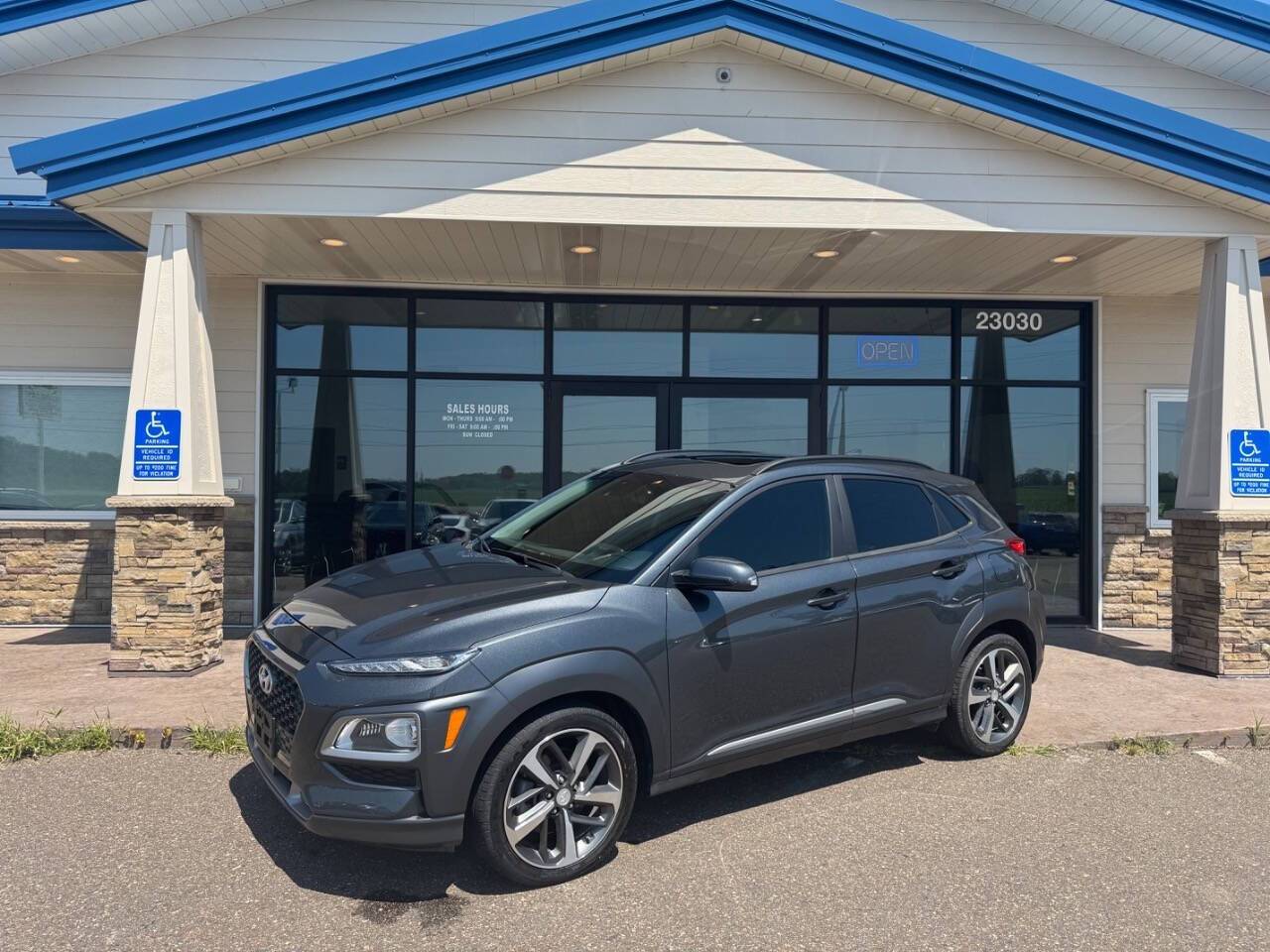 2020 Hyundai Kona Ultimate — SUV — 30,590 mi — Loretto, MN