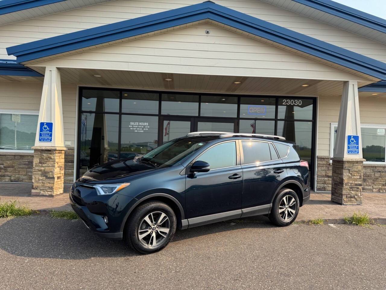 2018 Toyota RAV4 XLE — SUV — 91,930 mi — Loretto, MN