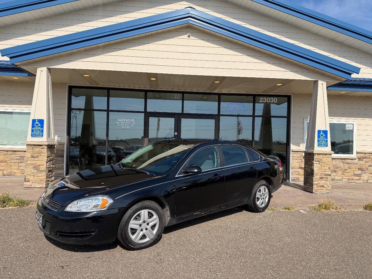 2008 Chevrolet Impala LS — Sedan — 144,500 mi — Loretto, MN