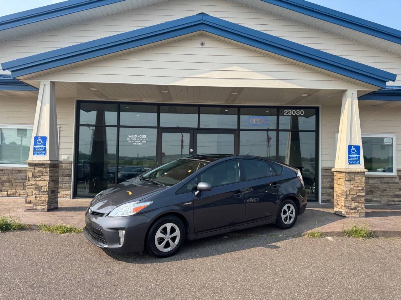 2015 Toyota Prius Five — Hatchback — 109,450 mi — Loretto, MN