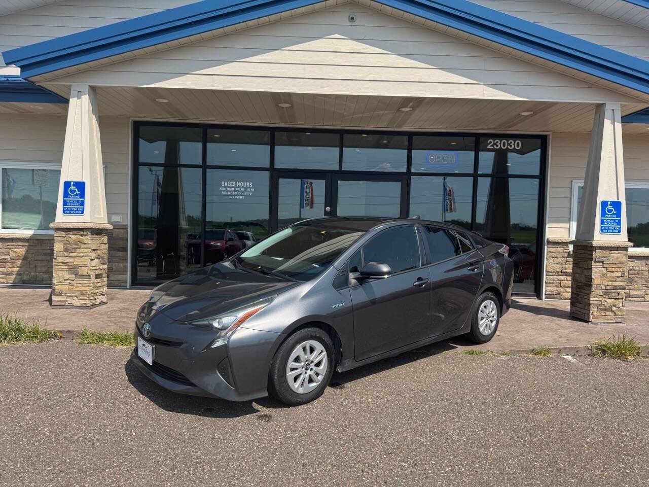 2016 Toyota Prius Two — Hatchback — 84,775 mi — Loretto, MN
