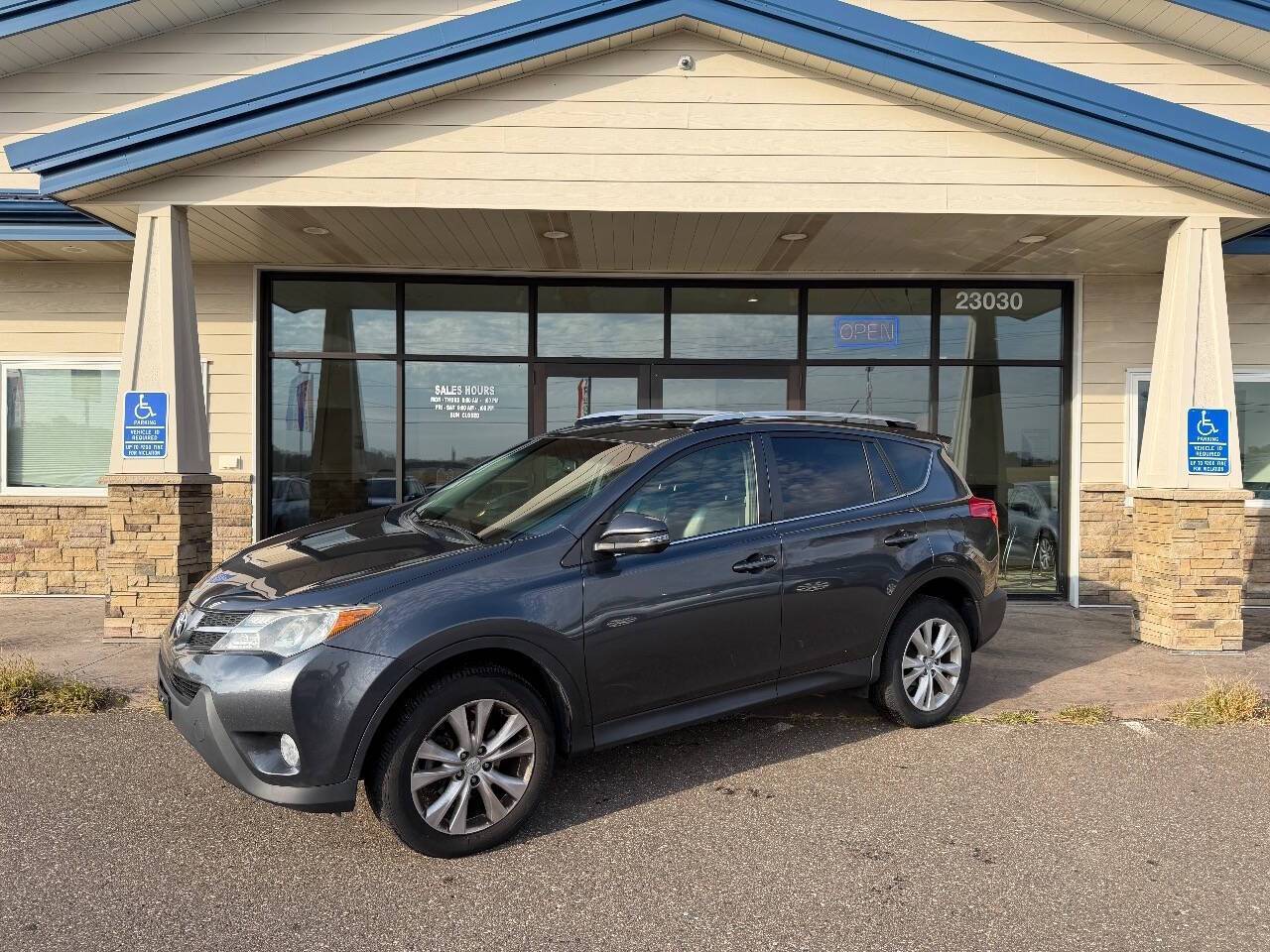 2015 Toyota RAV4 Limited — SUV — 128,900 mi — Loretto, MN