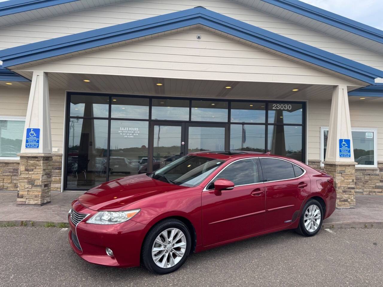 2015 Lexus ES ES 300h — Sedan — 80,330 mi — Loretto, MN