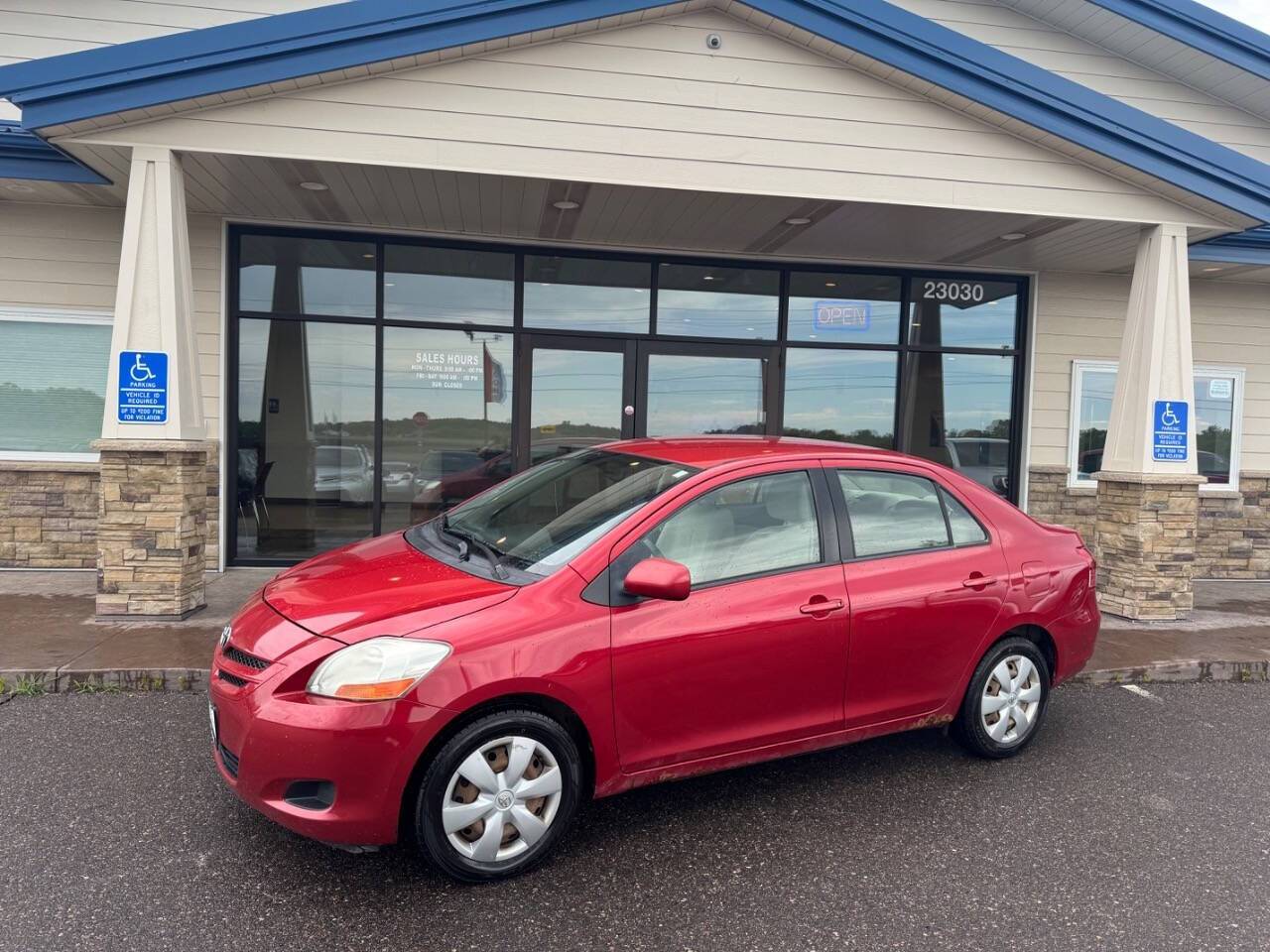 2007 Toyota Yaris Base — Sedan — 212,400 mi — Loretto, MN