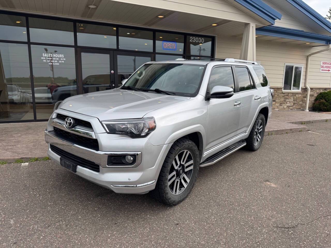 2017 Toyota 4Runner Limited — SUV — 35,605 mi — Loretto, MN