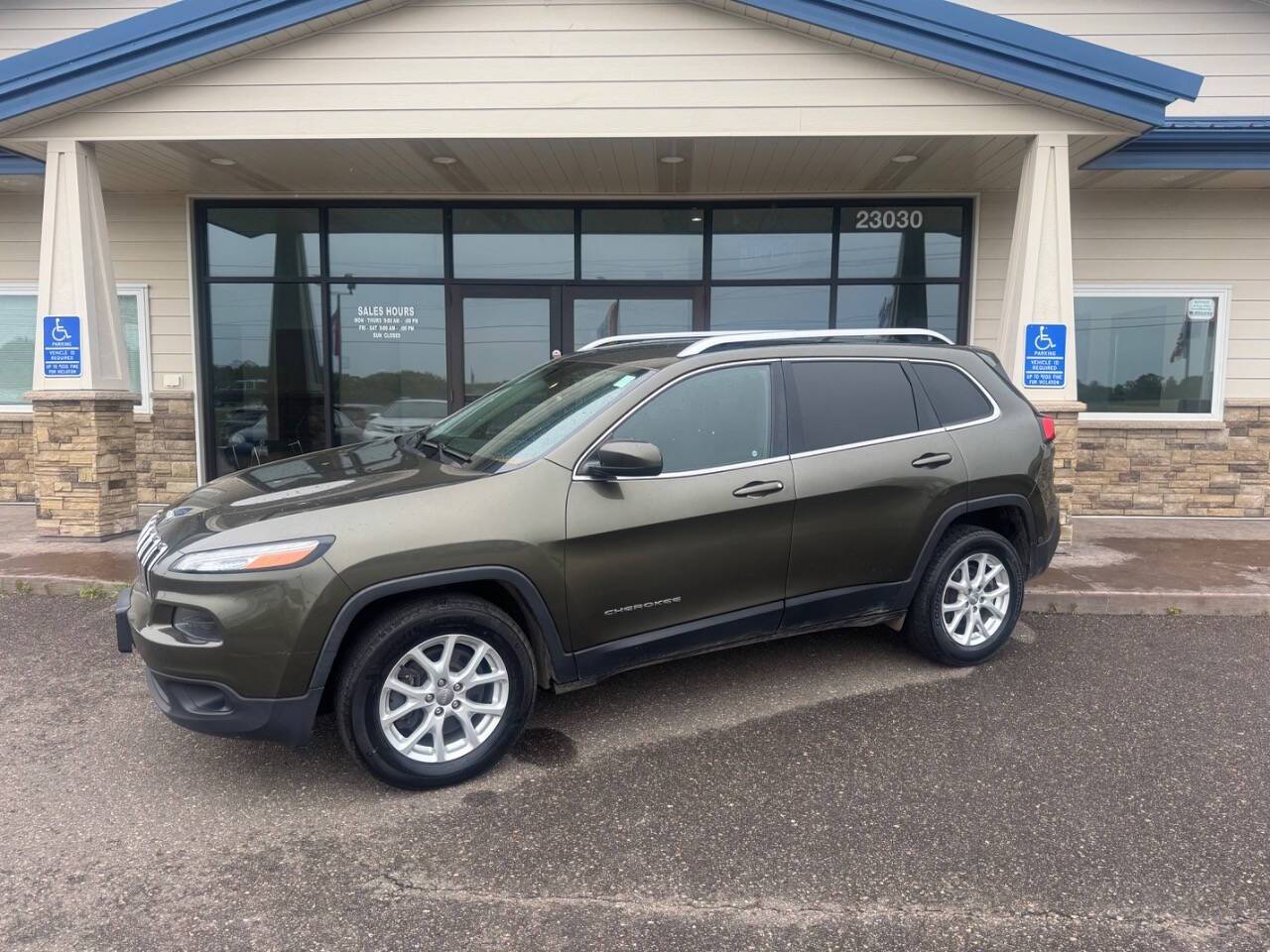 2016 Jeep Cherokee Latitude — SUV — 86,277 mi — Loretto, MN