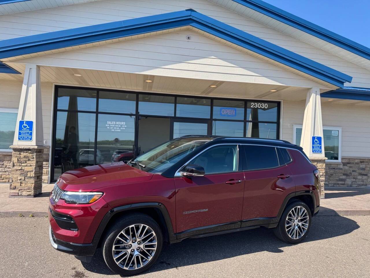 2022 Jeep Compass Limited — SUV — 15,660 mi — Loretto, MN