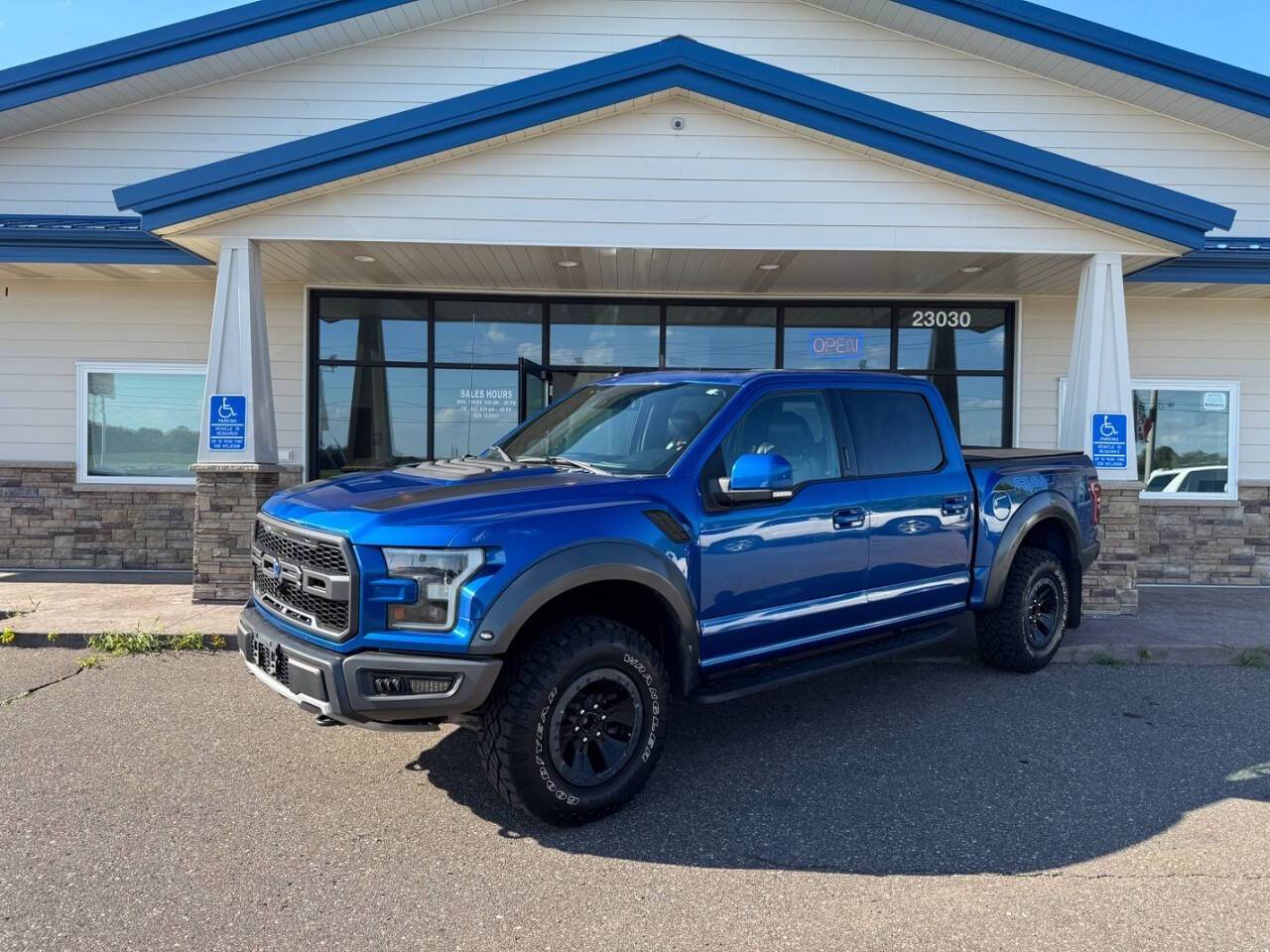 2017 Ford F-150 Raptor — Pickup Truck — 85,130 mi — Loretto, MN