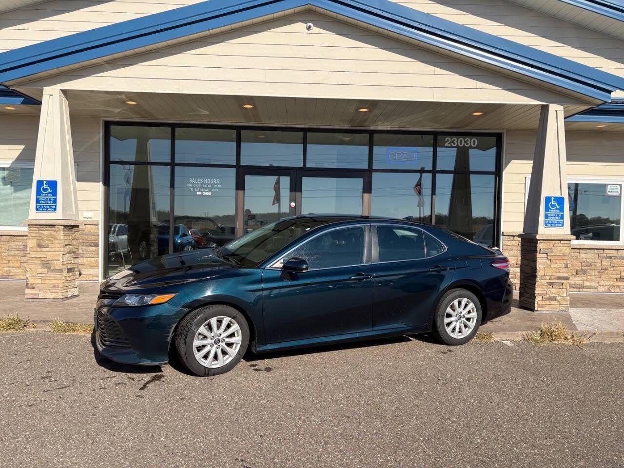 2020 Toyota Camry LE — Sedan — 148,883 mi — Loretto, MN