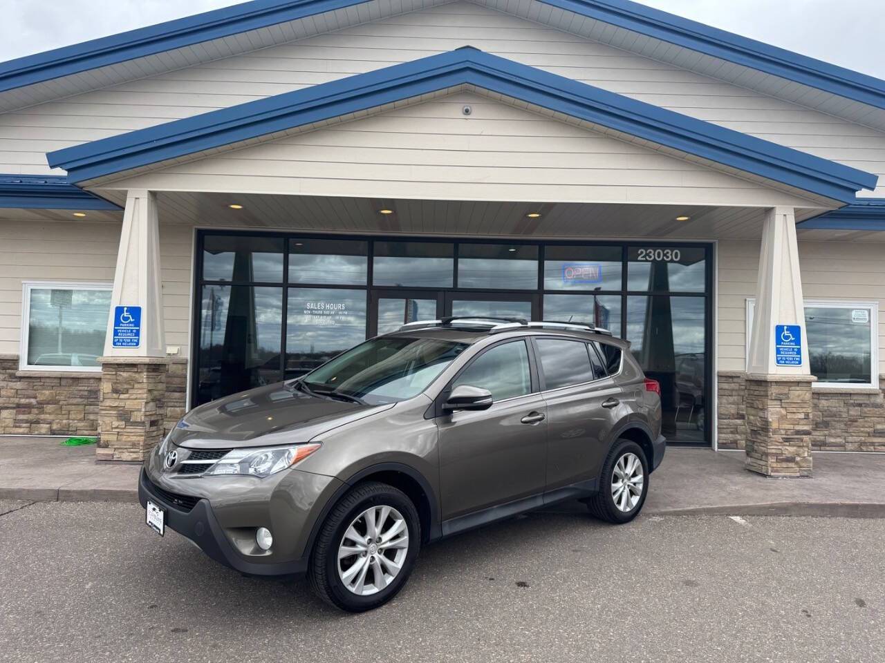 2014 Toyota RAV4 Limited — SUV — 118,975 mi — Loretto, MN