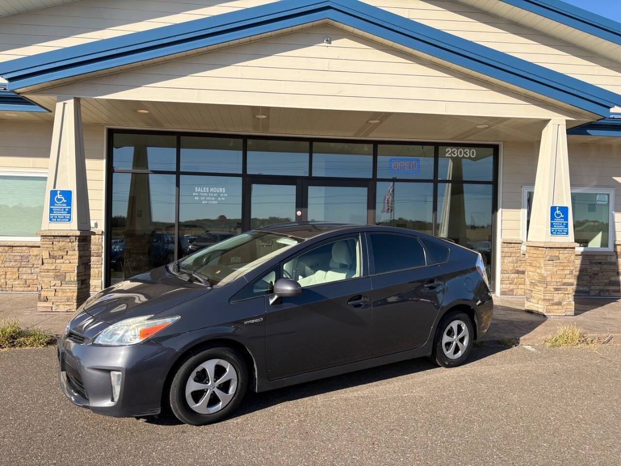 2014 Toyota Prius Two — Sedan — 73,446 mi — Loretto, MN