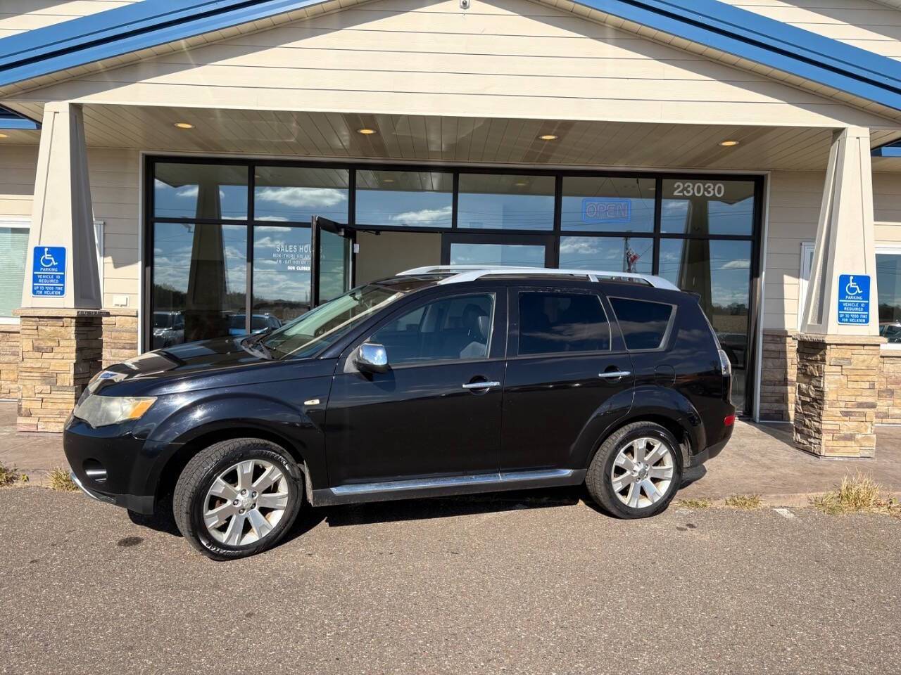 2009 Mitsubishi Outlander SE — SUV — 142,478 mi — Loretto, MN