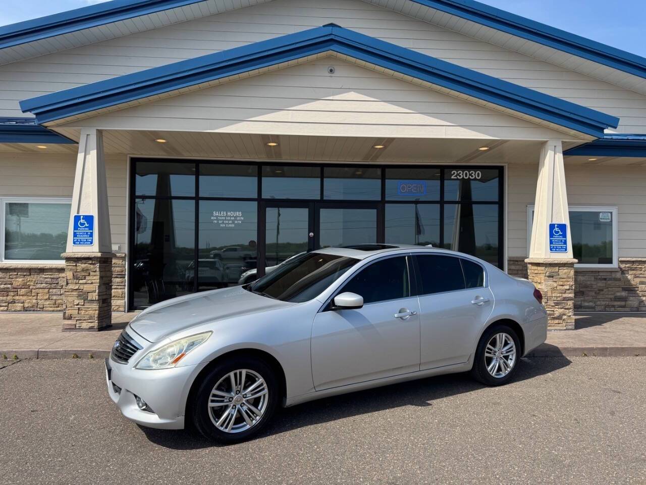 2013 INFINITI G G37x — Sedan — 76,145 mi — Loretto, MN
