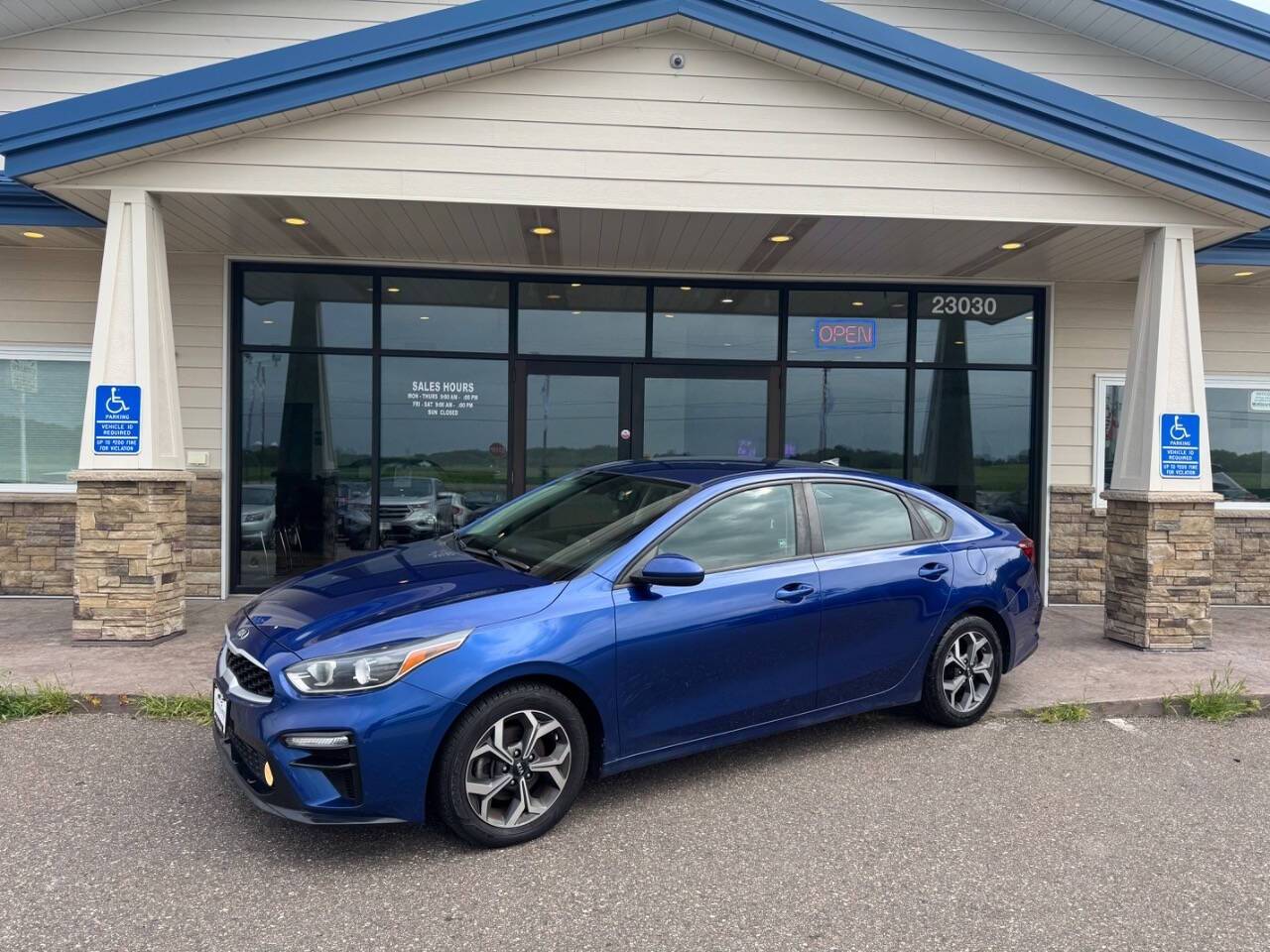 2019 Kia Forte LXS — Sedan — 153,120 mi — Loretto, MN