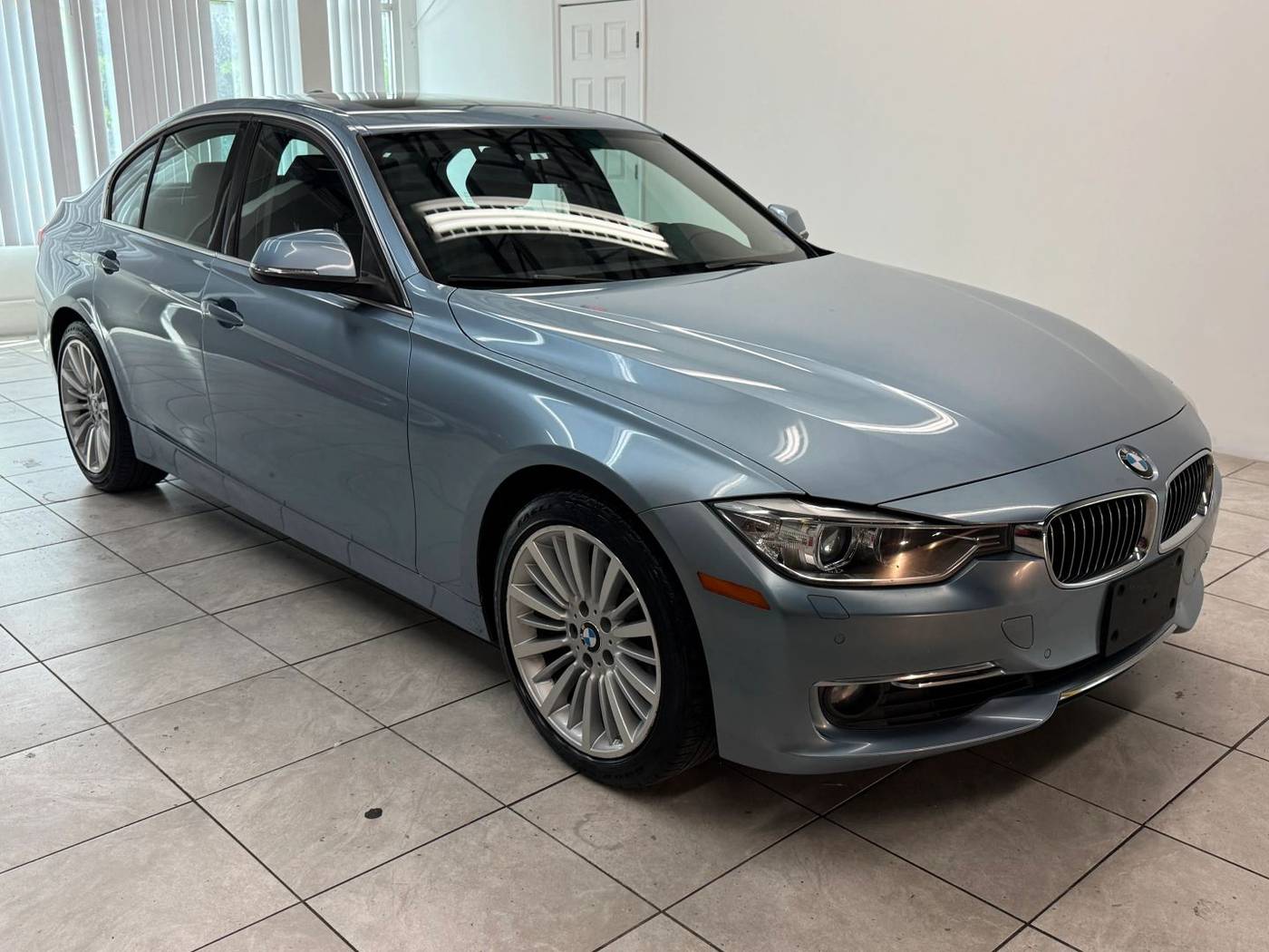 2013 BMW 3 Series 328i