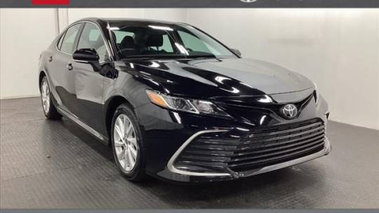 2023 Toyota Camry LE — Sedan — 42,604 mi — Schaumburg, IL