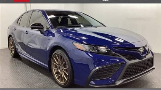 2023 Toyota Camry SE Nightshade — Sedan — 21,695 mi — Schaumburg, IL
