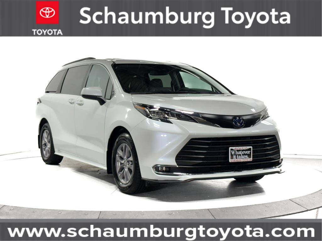 2023 Toyota Sienna XLE — Minivan — 90,592 mi — Schaumburg, IL