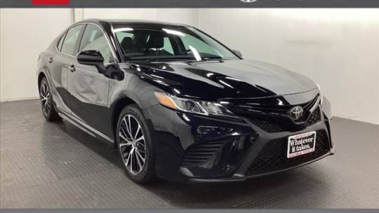2019 Toyota Camry SE — Sedan — 72,738 mi — Schaumburg, IL