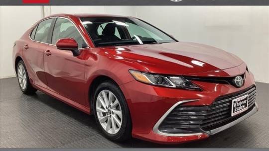 2023 Toyota Camry LE — Sedan — 42,951 mi — Schaumburg, IL
