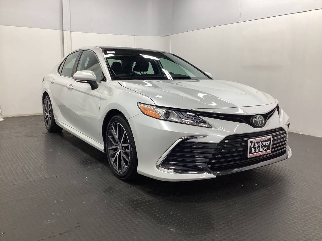 2023 Toyota Camry XLE — Sedan — 35,217 mi — Schaumburg, IL