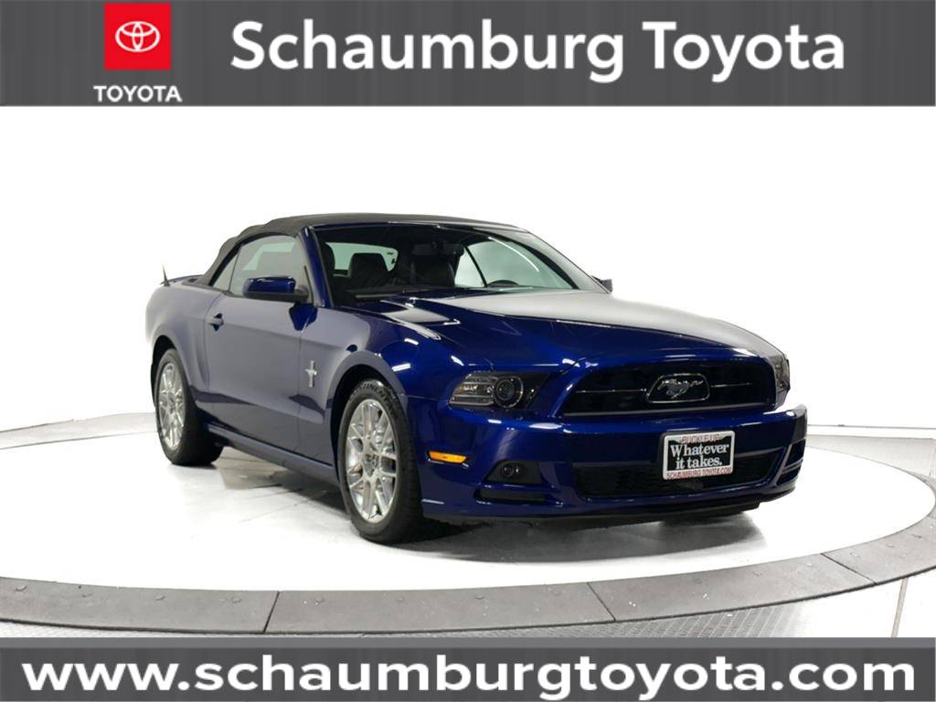2014 Ford Mustang V6 — Convertible — 37,811 mi — Schaumburg, IL
