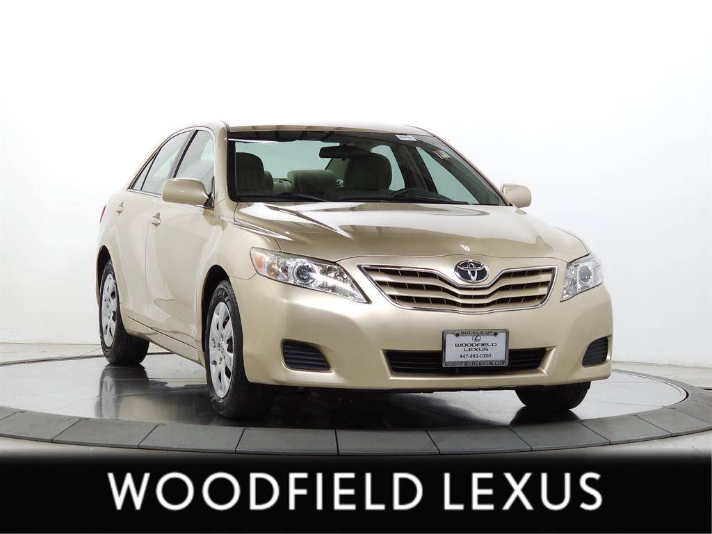 2010 Toyota Camry LE — Sedan — 76,641 mi — Schaumburg, IL