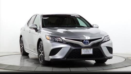 2018 Toyota Camry Hybrid SE — Sedan — 189,433 mi — Schaumburg, IL