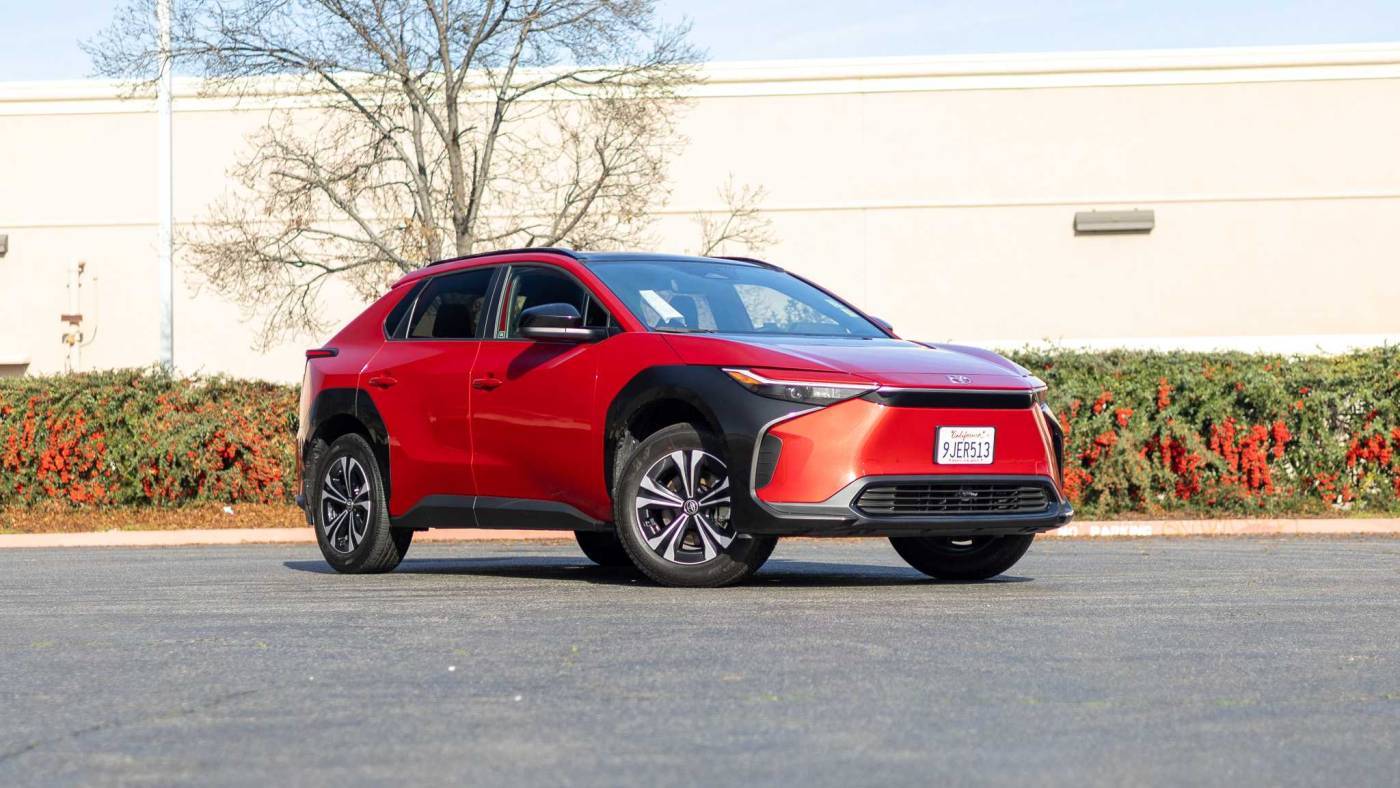 2023 Toyota bZ4X XLE — SUV — 18,017 mi — Fresno, CA
