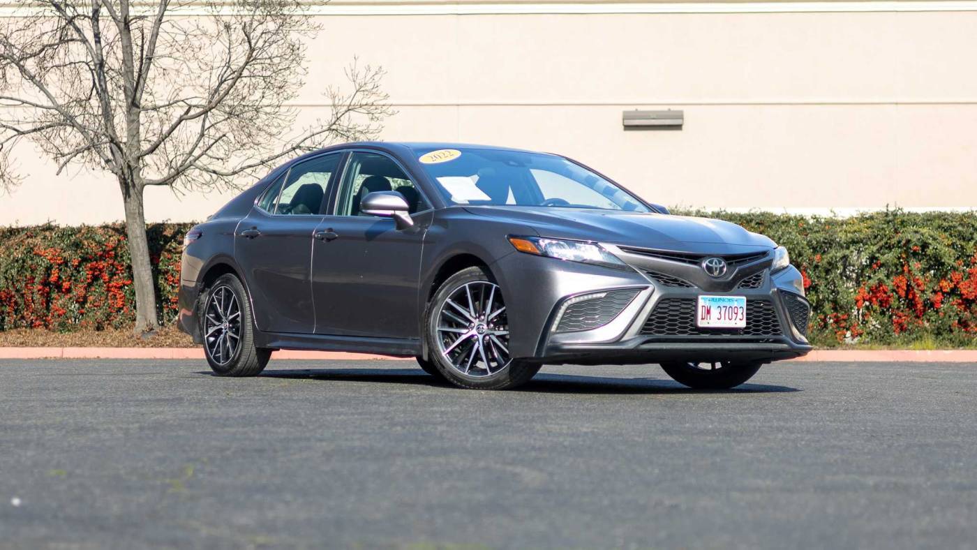 2022 Toyota Camry SE — Sedan — 69,799 mi — Fresno, CA