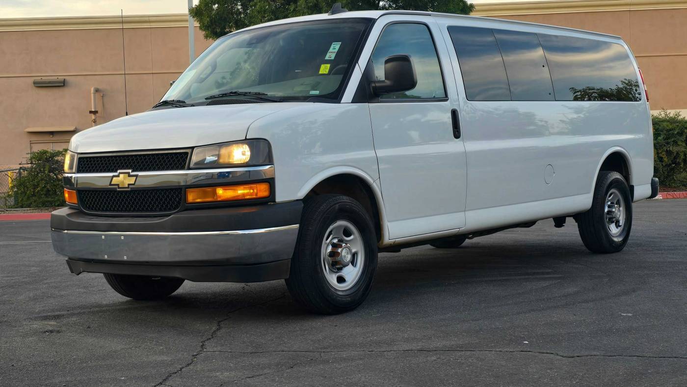 2020 Chevrolet Express Passenger LT — Passenger Van — 55,176 mi — Fresno, CA