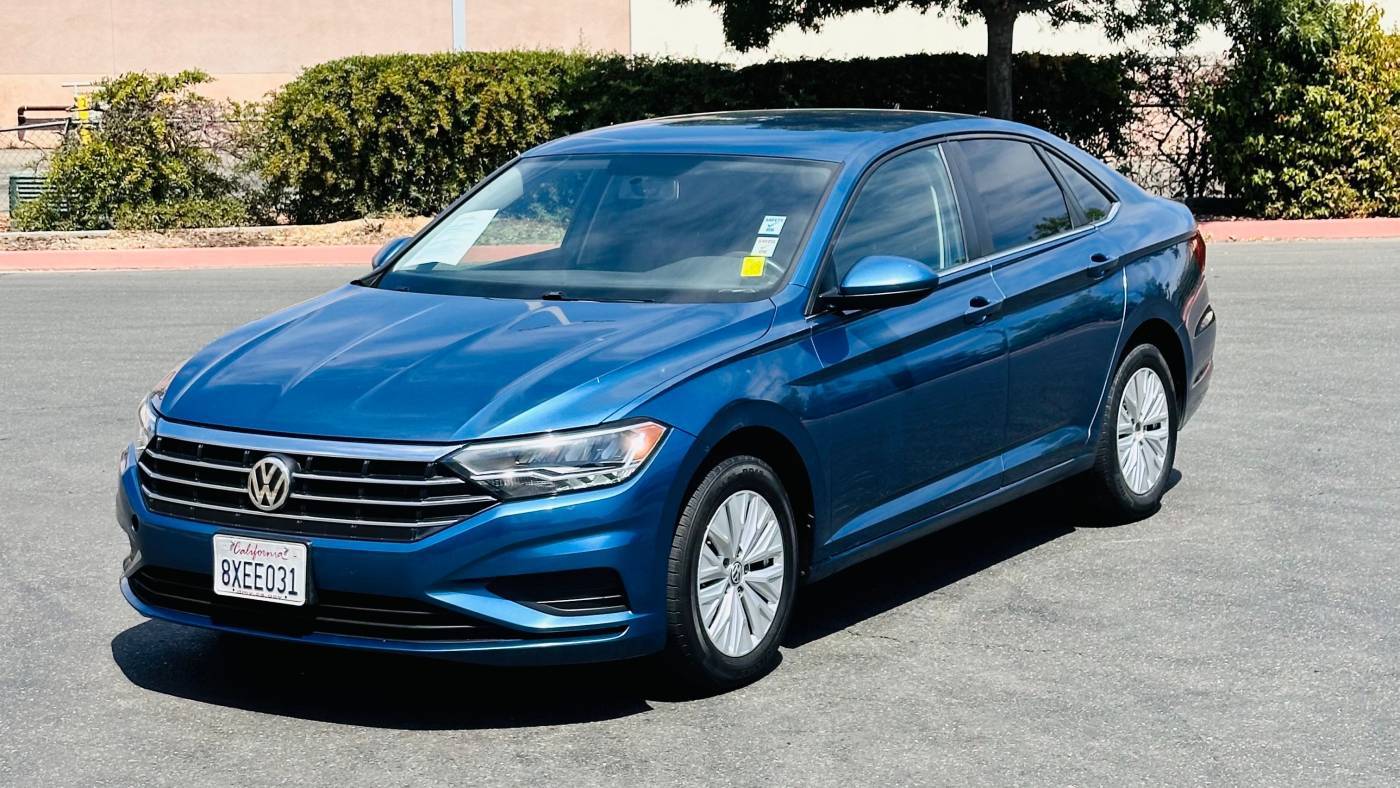 2019 Volkswagen Jetta R-Line — Sedan — 88,514 mi — Fresno, CA