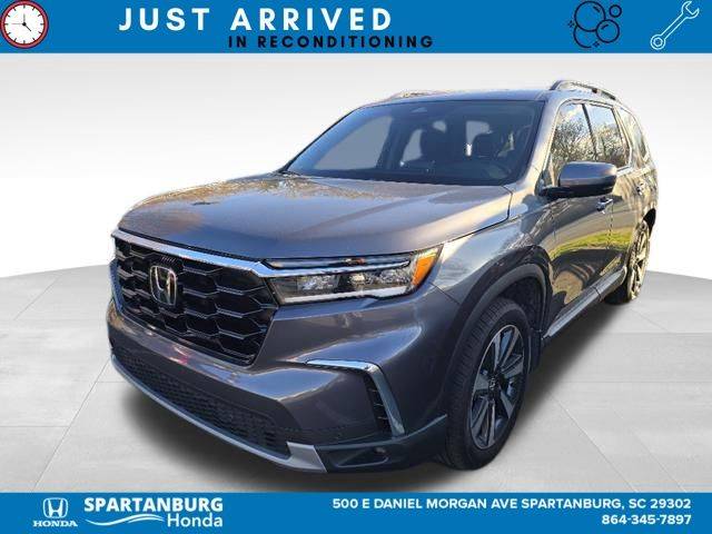 2025 Honda Pilot Touring — SUV — 8,968 mi — Spartanburg, SC