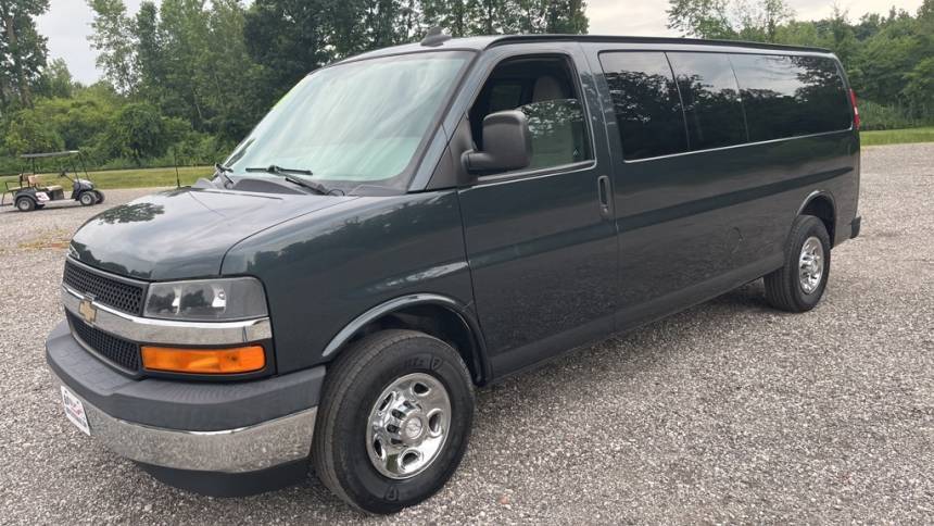 2017 Chevrolet Express Passenger LT — Passenger Van — 71,050 mi — Hamler, OH