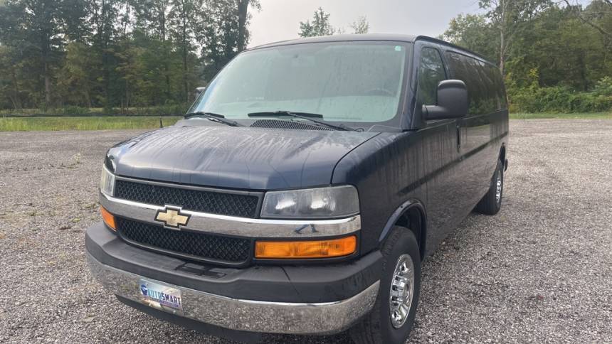 2014 Chevrolet Express Passenger LT — Passenger Van — 30,808 mi — Hamler, OH
