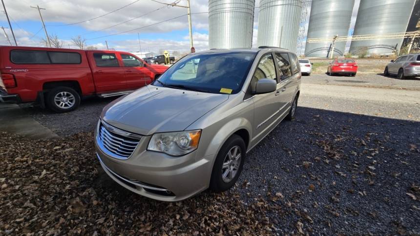 2013 Chrysler Town & Country Touring — Minivan — 141,982 mi — Hamler, OH